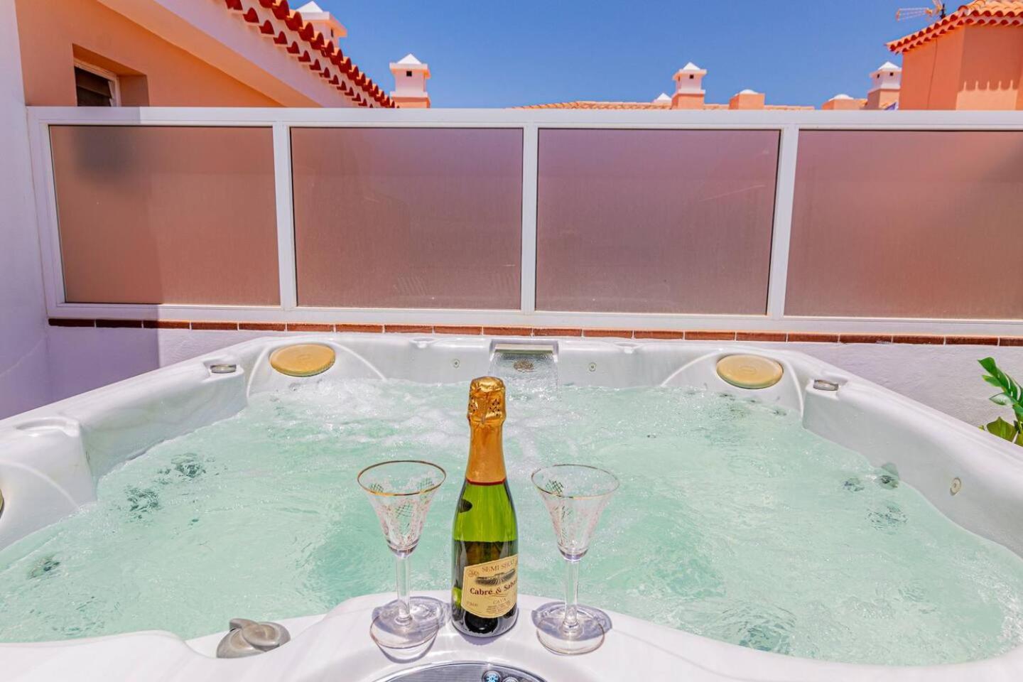 Penthouse Apt With Jacuzzi By Dream Homes Tenerife プエルト・デ・サンティアゴ エクステリア 写真
